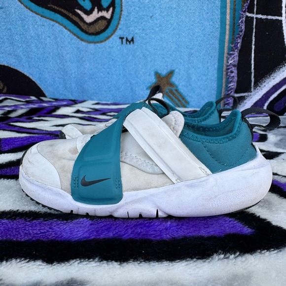 Size 10c - Nike Flex Advance Phantom Bright Spruce Shoes CZ0188-007 FlyEase - Picture 1 of 8